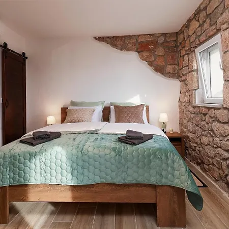 Ana 빌라 메드베야